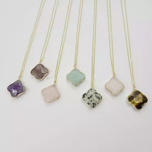 Collar de Acero Inoxidable con Piedra de Jade de la Suerte Feng Shui, Cristal de Piedra Preciosa Natural, Trébol de Cuatro Hojas para Mujeres y Hombres - Product Image 1