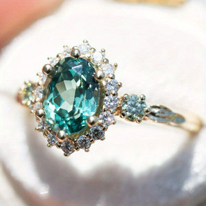 Anello con Design Floreale Ovale, Stile Creativo per Donne - Product Image 3