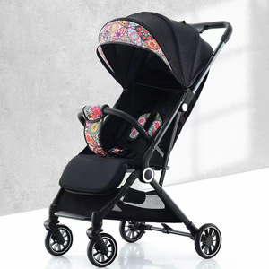 Poussette bébé pliable portable avec roues en mousse EVA <span class=keywords><strong>et</strong></span> ramassage de voiture en un clic Cadre en plastique facile à transporter <span class=keywords><strong>et</strong></span> matériau métallique - Product Image 1