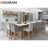 Meuble de cuisine modulaire en MDF gris brillant, étanche, avec comptoir en marbre, robinet, rangement suspendu, étagère multifonctionnelle au design intelligent