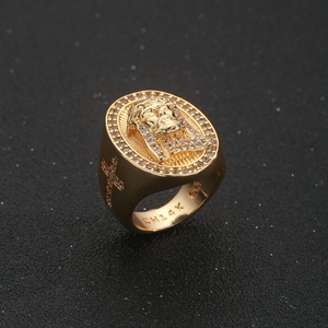 Anello da Uomo in Ottone Placcato Oro 14K con Volto di Gesù, Stile Hip Hop, con Zirconi CZ, Anello a Fascia Ovale Religioso, Regalo di Moda - Product Image 5