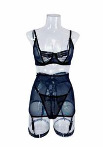 بيع بالجملة شبكة النساء مثير تسخير الصلبة الرباط ، أسود ثونجس & V-Strings مجموعة قطعة - Product Image 5