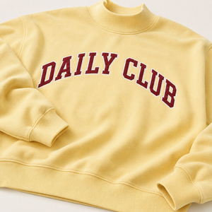 <span class=keywords><strong>Felpa</strong></span> da donna personalizzata con collo alto, oversize, in pile, con spalle scese, grafica varsity con lettere, polsini e orlo a costine - Product Image 3