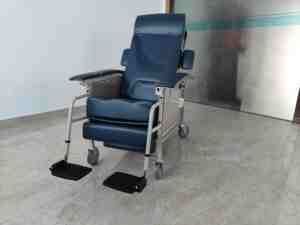 Fauteuil <span class=keywords><strong>médical</strong></span> pliable et inclinable manuel MT MEDICAL pour hôpital, mobilier <span class=keywords><strong>médical</strong></span> confortable pour personnes âgées - Product Image 5