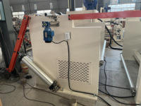 Machine automatique simple de découpe et de rembobinage de film de rouleau de refendage de tissu non tissé d'usine