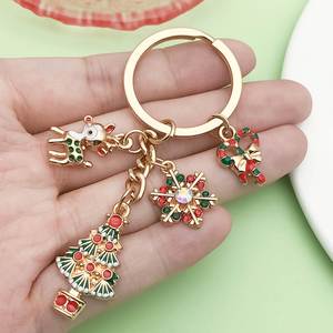 Llavero Personalizado Estilo Dibujos Animados de Árbol de Navidad y Papá Noel, de Aleación de Zinc, Impermeable, Impreso con Letras, con Diseño de Alce, Copo de Nieve y Bolsa de Dulces - Product Image 6