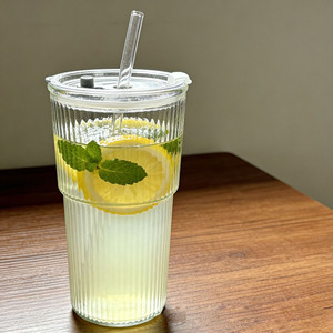 Bicchieri in Vetro alla Moda da 600ml con Coperchio e Cannuccia, Adatti per Caffè, Tè, Succhi, Feste e Regali - Product Image 5