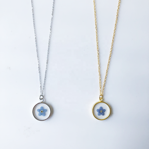 Joyería hecha a mano a la moda, cadena chapada en oro de 18 quilates, collar de círculo redondo pequeño prensado Forget <span class=keywords><strong>Me</strong></span> Not, regalo de cumpleaños - Product Image 2