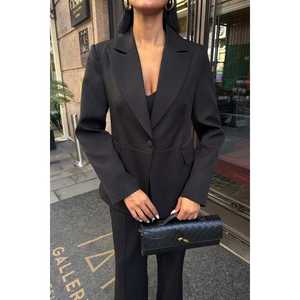 Conjunto de Traje Premium para Mujer, Negro, Manga Larga, Antirarrugas, Elegante, Estilo Otoñal - Product Image 1