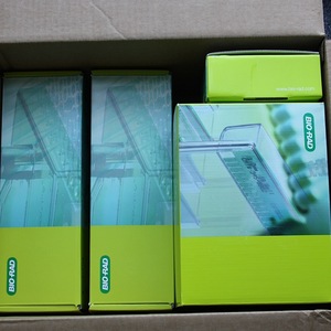 Biorad Mini Electrophoresis Apparatus 1658040 With Gel <b>Tank</b> 2 Plates 800ml Buffer Capacity - Product Image 1