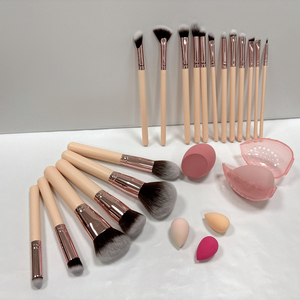 Juego de 18 Brochas de Maquillaje Profesionales con Logotipo Personalizado, MOQ 50, para Base, Corrector, Sombra de Ojos, Mango de Madera, Pelo Sintético, <span class=keywords><strong>5</strong></span> Esponjas Faciales - Product Image 1