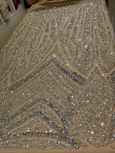 ผ้าลูกไม้ปักลายดอกไม้ประดับคริสตัลคุณภาพพรีเมียมสำหรับชุดแต่งงาน ชุดราตรี และงานแฟชั่น - Product Image 3