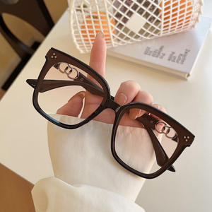 เฉียนไนแว่นกันแดด ยูนิเซ็กส์กรอบสีดำเลนส์พีซี ป้องกันรังสียูวี 400 ดีไซน์วงแหวนคู่ประเภท 3 แว่นกันแดด S1-6209 - Product Image 5