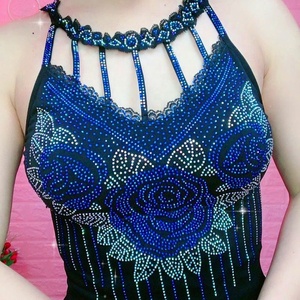 <span class=keywords><strong>Canottiera</strong></span> da <span class=keywords><strong>donna</strong></span> con strass a rosa <span class=keywords><strong>lunga</strong></span> con paillettes lucide in maglia sottile con bretelle da discoteca senza maniche <span class=keywords><strong>canottiera</strong></span> imbottita elegante da festa - Product Image 3