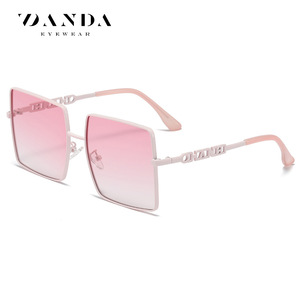 แว่นกันแดดทรงสี่เหลี่ยม DANDA รุ่น LS311 เลนส์ไล่เฉดสี UV400 สำหรับทุกเพศ ดีไซน์เต็มกรอบ แฟชั่น - Product Image 4