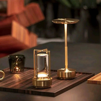 Lampe de bureau sans fil en métal, lampe de table LED tactile rechargeable et à intensité variable pour restaurant, café, hôtel, complexe hôtelier, banquet, jardin, mariage