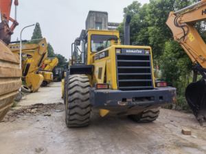 Cargadora de Ruedas KOMATSU WA200-WA470 de Primera Marca, Maquinaria de Construcción Usada con Motor y Bomba, Alta Eficiencia Operativa en SHANGHAI - Product Image 3