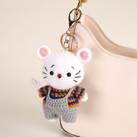 Porte-clés miniature fait main en crochet, écologique, mignon, en forme d'animaux tricotés (lapin, ours, chat, cochon, singe, souris, abeille, cheval) KM