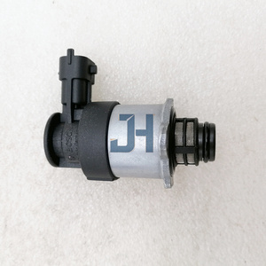 Pièces de machines de construction, régulateur de pression de carburant 0928400818, électrovanne de régulation du débit de carburant pour camion - Product Image 1