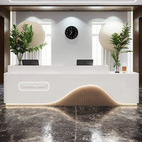 Bureau de réception moderne extensible en MDF bois, finition brillante et imperméable, garantie 3 ans pour usage commercial, hôtels, bureaux, villas