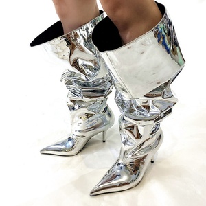 <span class=keywords><strong>2023</strong></span> <span class=keywords><strong>bottes</strong></span> à talons hauts en tissu métallique à la mode personnalisées grandes <span class=keywords><strong>bottes</strong></span> au-dessus du genou pour femmes - Product Image 2