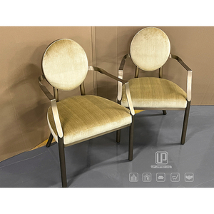 Chaises en métal marron de luxe pour restaurant et salle à manger, design tendance, avec coussin en velours - Product Image 4
