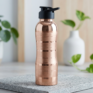 Bouteille à rabat en cuivre pur |   950 ml |   Bouteille d'eau en cuivre étanche et antirouille 950 ml avec bouchon à clapet |   Étanche et antirouille - Product Image 1