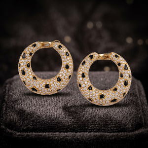 Pendientes de Aro de Diseño de Lujo con Diamantes CVD Cultivados en Laboratorio y Esmalte Negro en Plata de Ley 925 - Product Image 1
