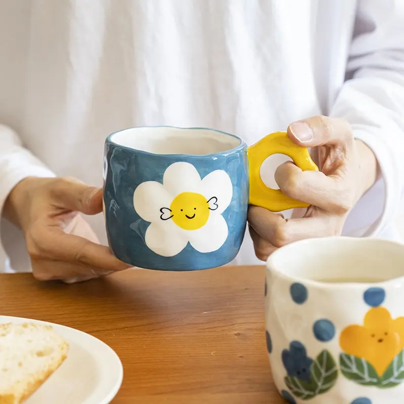 सिरेमिक कॉफी मग रचनात्मक फूल संभाल मग 350ml कार्यालय और घर के लिए Dishwasher माइक्रोवेव सुरक्षित लट्टे चाय दूध