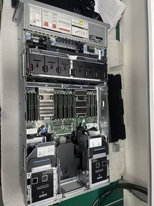 Inter Xeon Gold 6418H Performance Server R960 4*32GB 2*1100W 480GB SATA SSD en stock Tipo de rack - Product Image 4