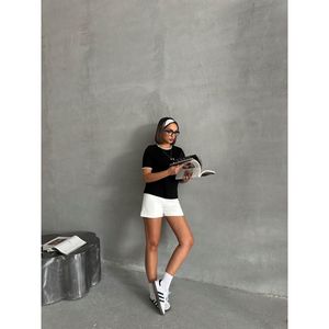 เสื้อยืดถัก TOPSHOW รุ่น Black Shepherd Stitch ผ้าคอตตอนพรีเมียม 95% ผสมอีลาสเทน 5% สีพื้น ใส่สบายสำหรับทุกเพศ - Product Image 3