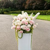 Stofrose kunstbloemen voor bruiloft, bloemstukken voor de gangpaden, kolomstandaard, bloemarrangement voor ceremonie en receptie decoratie
