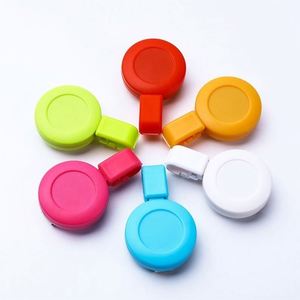 Porte-badge médical promotionnel Heada multifonctionnel robuste, couleurs assorties, en plastique, avec clip télescopique de 600 mm, personnalisable - Product Image 1