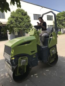 Euro 5 professionale 330kg da 800kg a 1.2 tonnellate piccolo rullo vibratorio doppio tamburo rullo compressore macchina CE EPA per la vendita - Product Image 4