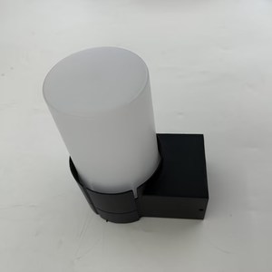 Lámpara de Pared Cilíndrica Multifuncional de Aluminio Fundido, Impermeable, de 12 Vatios, Apta para Uso en Interiores y Exteriores - Product Image 5