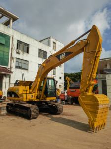 Excavadora de pontones en buen estado, excavadora anfibia Cat 320C usada en China - Product Image 2