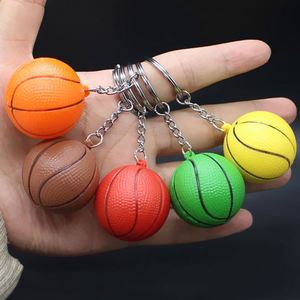 Vente en gros de porte-clés de basket-ball vintage et de dessins animés Yunlay de luxe en PVC 4CMPVC pour cadeaux et accessoires de Noël - Product Image 4