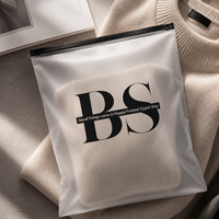 Sacs Ziplock givrés personnalisés de luxe avec impression mate, emballage pour vêtements, présentation pour boutique de mode et marque de prêt-à-porter