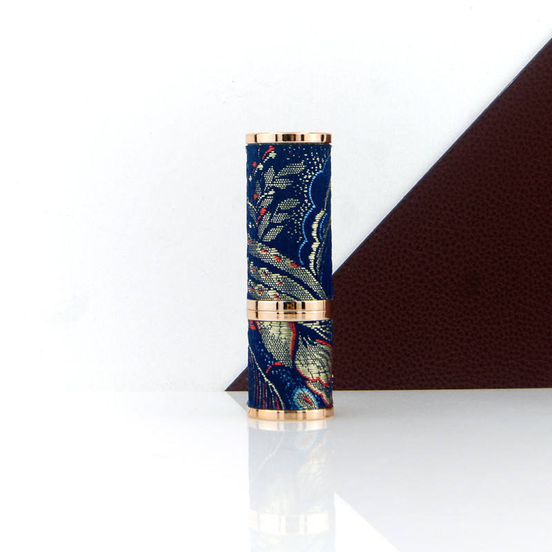 สีน้ำเงิน