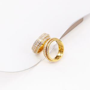 Bague anti-stress rotative à 3 rangs pavée de zircone cubique, en acier inoxydable de qualité supérieure, plaquée or 18 carats, fabriquée par CNC - Product Image 6