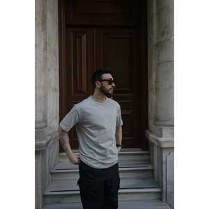 Camiseta Básica de Corte Ajustado con Tela de 240 Gramos, Transpirable, Antiarrugas, Estampada con Gráficos de Caracteres Sólidos - Product Image 2