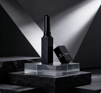 Tube de rouge à lèvres carré noir gaufré losanges, étui cosmétique vide pour rouge à lèvres, emballage de baume à lèvres de luxe avec logo personnalisé