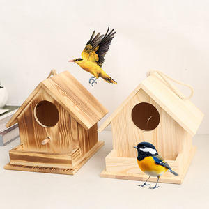 Nichoir en bois de petite taille en forme de maison avec porte pour l'élevage domestique, nid à oiseaux suspendu pour l'extérieur - Product Image 1