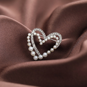 Broche en forme de cœur avec perle, en alliage de zinc, bijoux de mode pour femmes, accessoire cadeau - Product Image 3