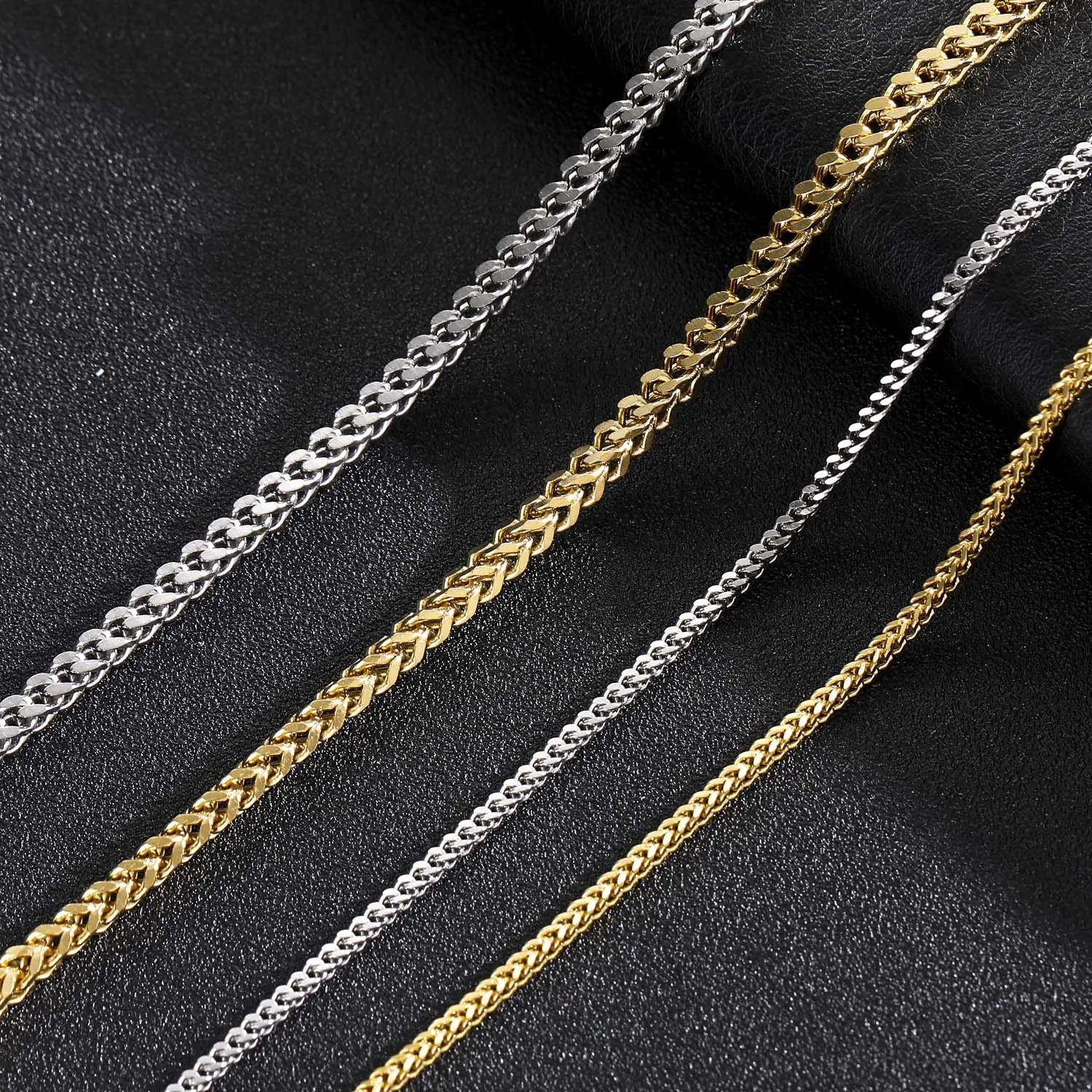 2023 European And American Hip Hop Gold Plated Stainless Steel Fishbone Chain Necklace For Men Jewelry Wholesale