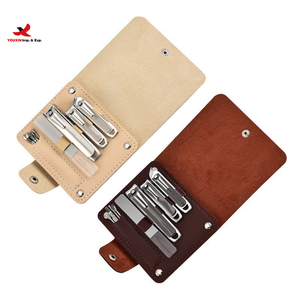 Ensemble de manucure 3 en 1 personnalisé HQ Mixed Proc Discount, noir, coupe-ongles droit, pince à ongles, lime à ongles en acier inoxydable, dans une boîte - Product Image 2