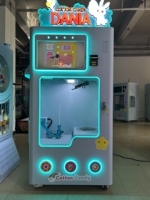 Ventes chaudes Machine à barbe à papa automatique miniature Dania avec sucre 60 couleurs 4 saveurs Paiement par pièce de monnaie ou code QR pour centre commercial
