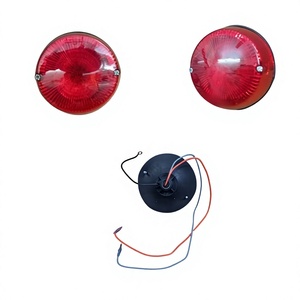 Feu arrière rouge compatible TATA Polo, pièce de rechange OEM 399042373020 pour bus Marcopolo LPT 1618 2518 3118 - Product Image 1