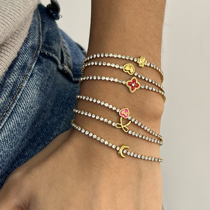 Bracelets à breloques tendance plaqués or avec chaîne en cristal, design trèfle à quatre feuilles, cœur et nœud, bijoux pour femmes, cadeau - Product Image 3