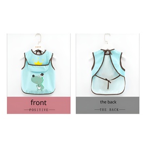 Bavaglino Impermeabile Senza Maniche per Neonati con Raccogli Briciole, Bavaglino per Bambini con Cartoni Animati, Supporto OEM ODM, Vendita all'Ingrosso - Product Image 2